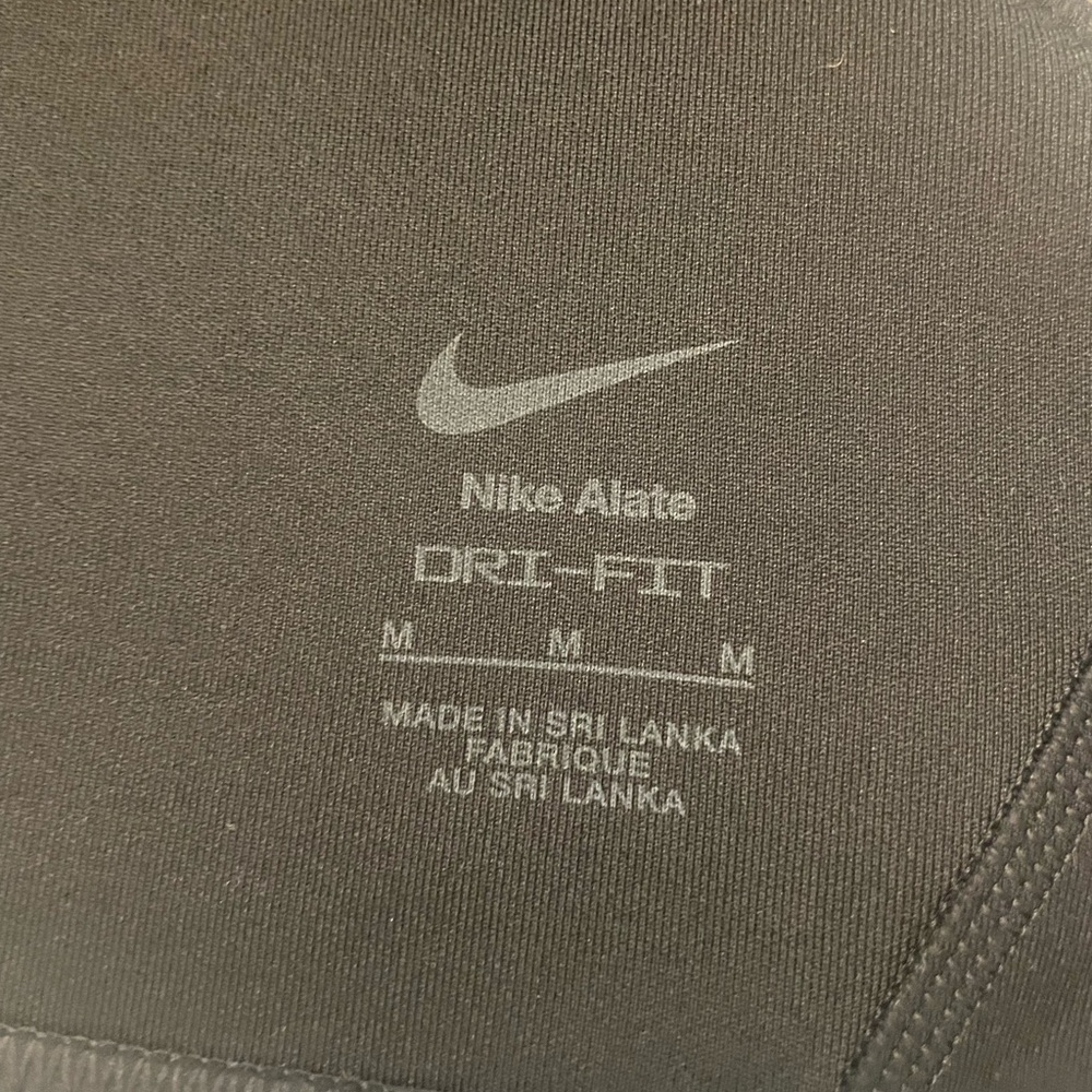 NWOT Nike Alate Medium Support Dry fit Sports Bra Size M in black - Picture 5 of 7